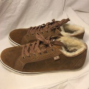 UGG Roxford Chestnut Leather Casual Dress Shoes